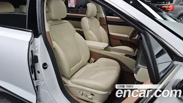Hyundai Grandeur 2023 — Фото 9/20