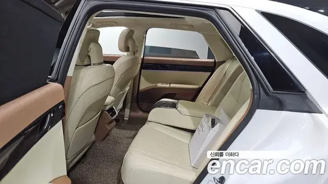 Hyundai Grandeur 2023 — Фото 12/20