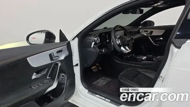 Mercedes-Benz CLA-Class 2021 — Photo 10/20