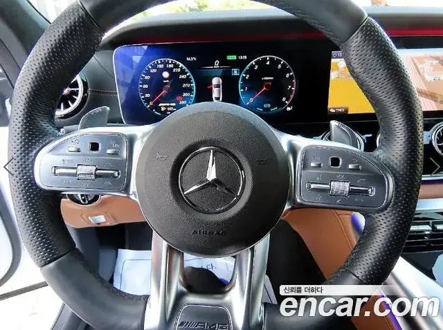 Mercedes-Benz AMG GT 2020 — Photo 6/20