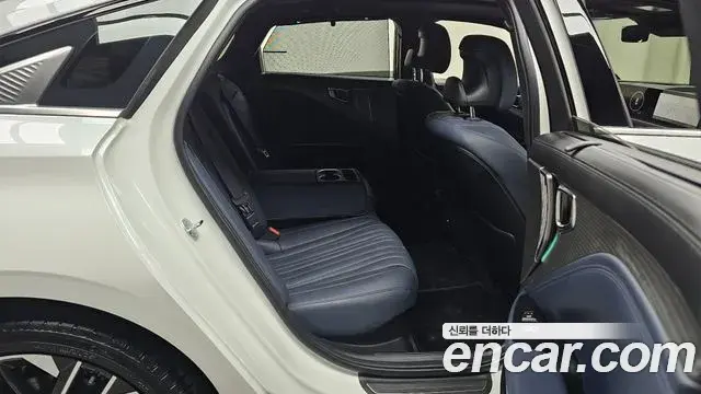 Kia K8 2024 — Photo 12/20