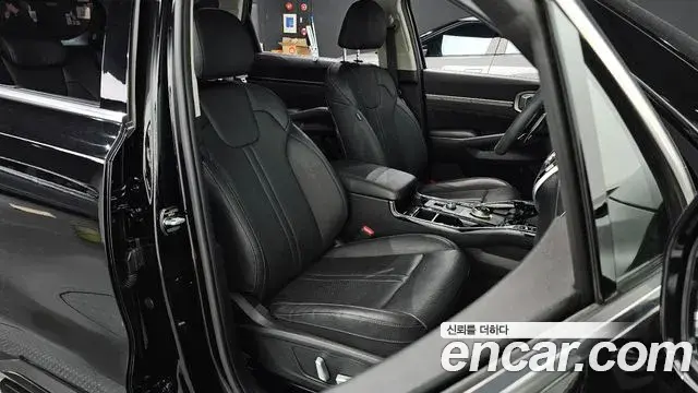 Kia Sorento 2021 — Photo 10/20