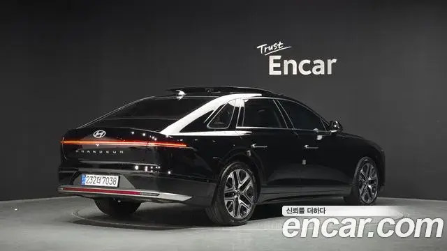 Hyundai Grandeur 2023 — Photo 2/20