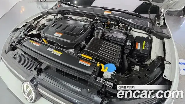 Volkswagen Golf 2025 — Photo 6/20