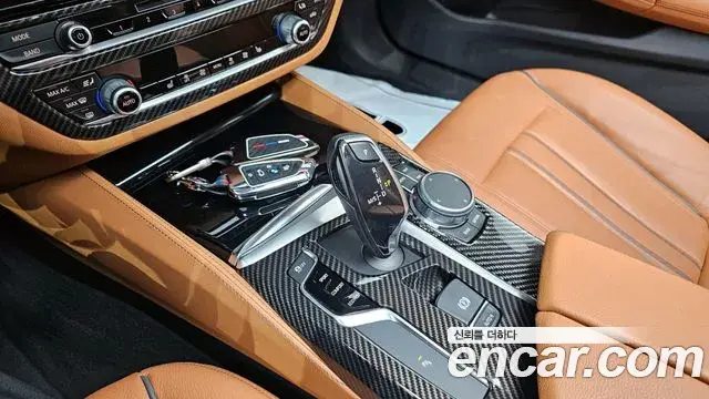 BMW 5 Series 2018 — Photo 10/20