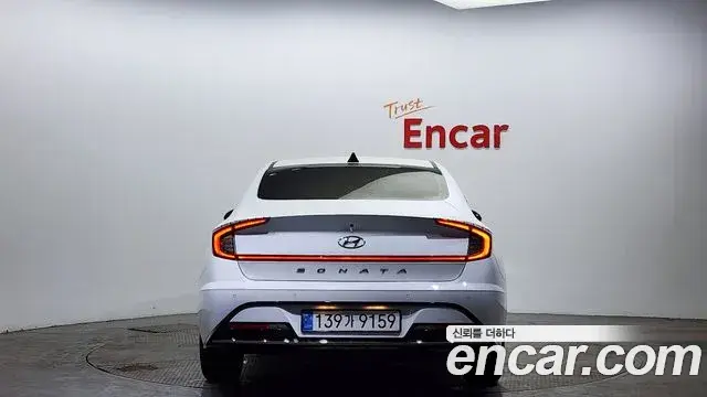Hyundai Sonata 2022 — Фото 4/20