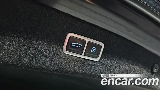 Genesis G90 2022 — Photo 15/20