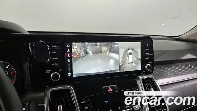 Kia Sorento 2022 — Photo 18/20