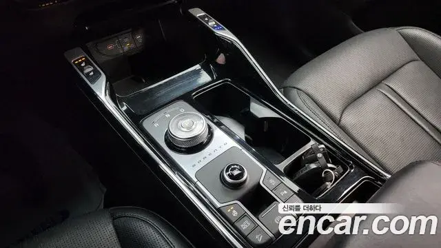 Kia Sorento 2023 — Şəkil 12/20