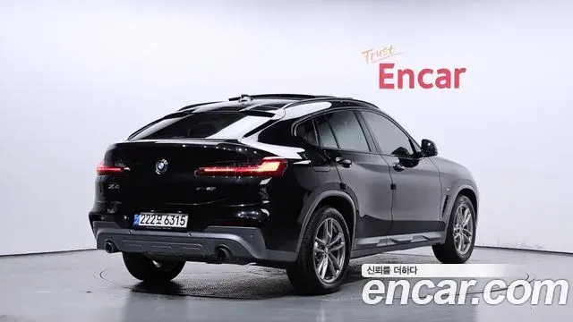 BMW X4 2021 — Şəkil 8/20