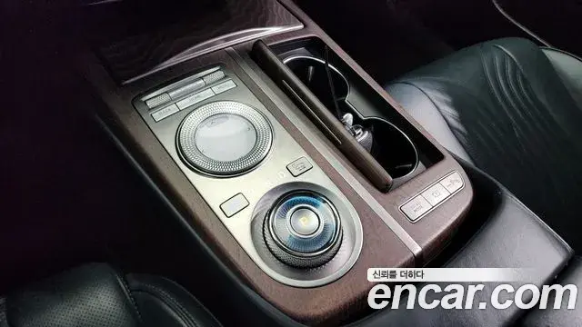 Genesis Electrified G80 2020 — Photo 9/20
