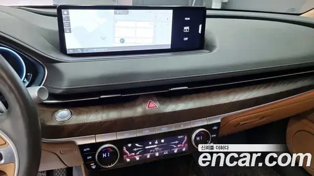 Genesis Electrified G80 2022 — Photo 10/18