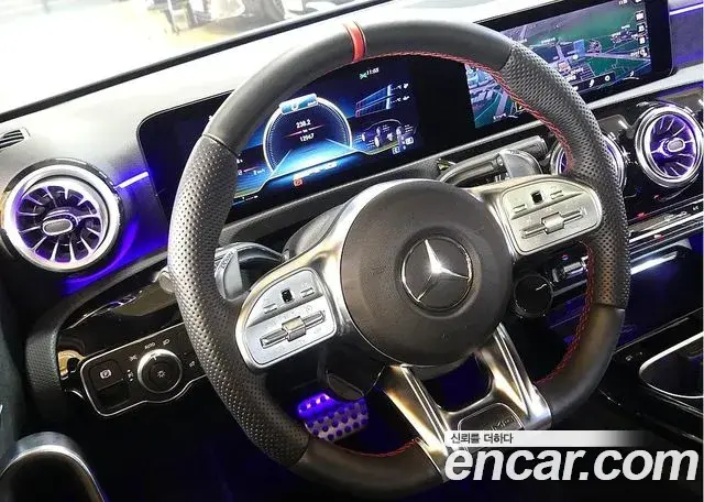 Mercedes-Benz A-Class 2023 — Photo 11/20