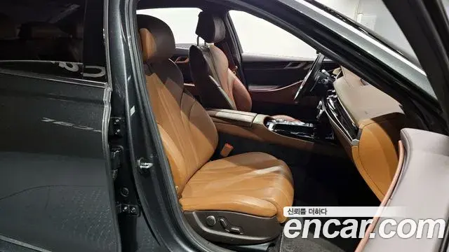 Genesis Electrified G80 2020 — Photo 10/20