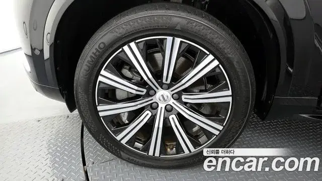 Volvo XC90 2021 — Photo 5/20
