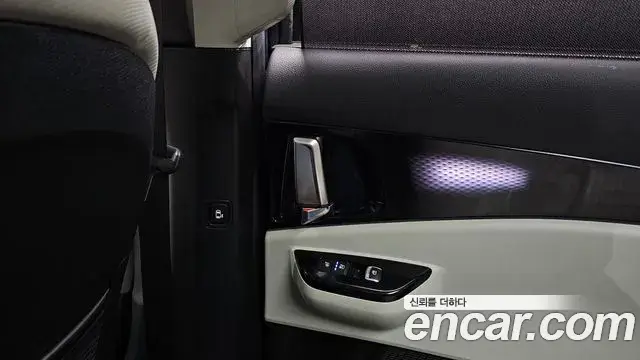 Kia Carnival 2020 — Şəkil 19/20