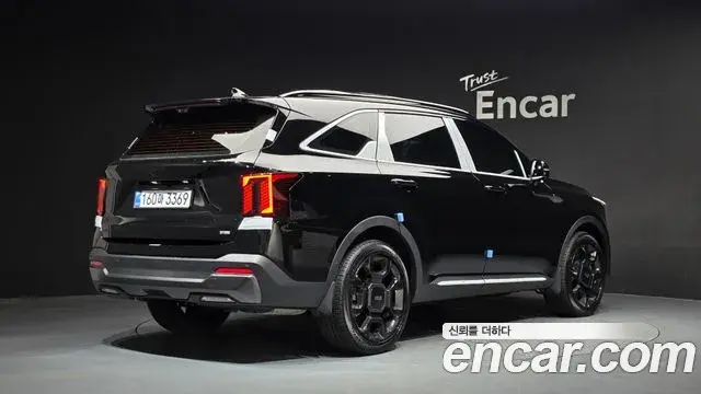 Kia Sorento 2025 — Photo 1/20
