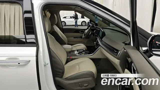 Kia Carnival 2021 — Photo 10/20