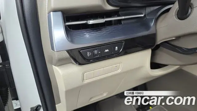 Kia Carnival 2021 — Photo 16/20