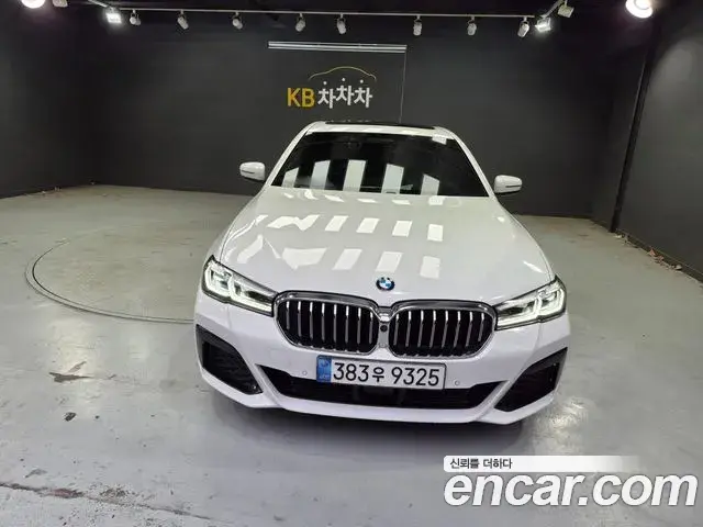BMW 5 Series 2022 — Photo 1/20