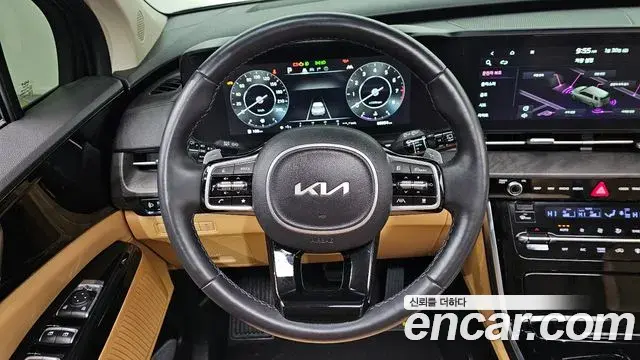 Kia Carnival 2023 — Şəkil 13/20