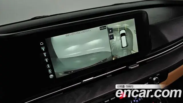 Kia Carnival 2023 — Şəkil 15/20