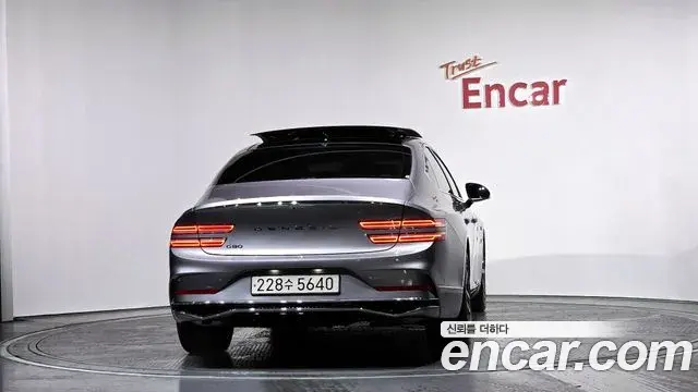 Genesis Electrified G80 2024 — Photo 4/20