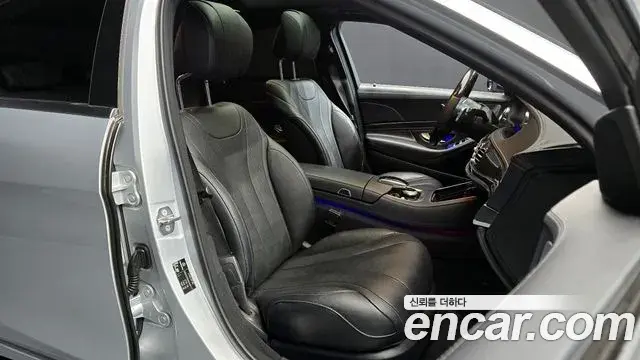 Mercedes-Benz S-Class 2019 — Photo 9/20