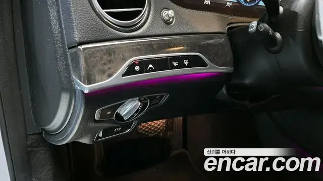 Mercedes-Benz S-Class 2019 — Photo 13/20