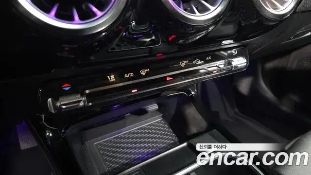 Mercedes-Benz A-Class 2024 — Photo 1/21