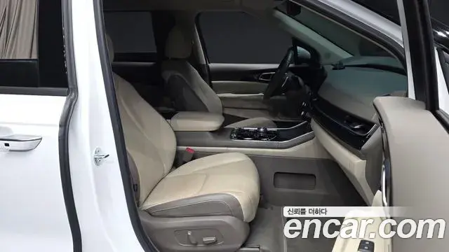 Kia Carnival 2024 — Photo 11/19