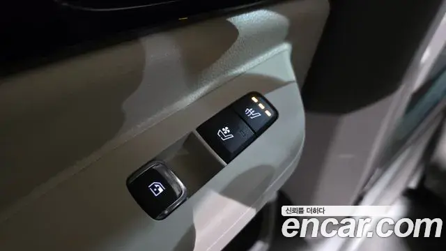 Kia Carnival 2024 — Photo 18/19