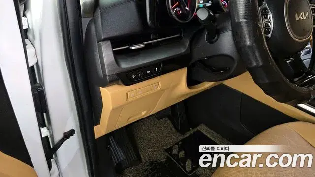 Kia Carnival 2022 — Photo 17/20