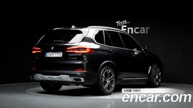 BMW X5 2021 — Photo 2/20