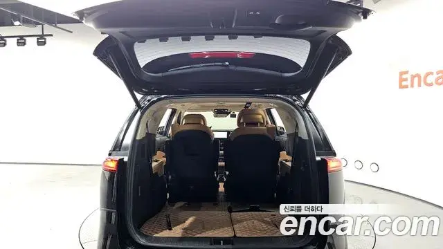 Kia Carnival 2023 — Photo 20/20