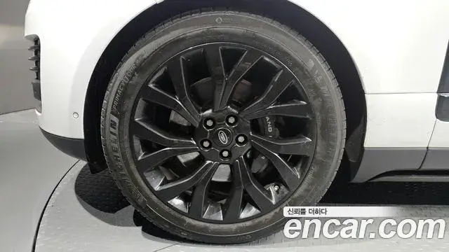 Land Rover Range Rover 2021 — Photo 5/20