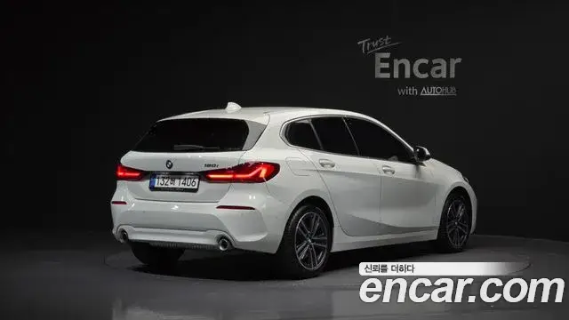 BMW 1 Series, 2022