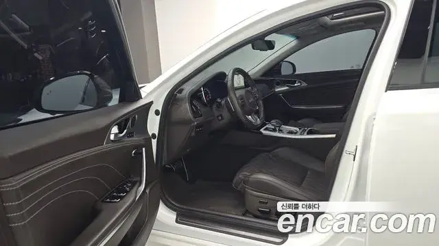 Kia Stinger Meister 2022 — ფოტო 1/20