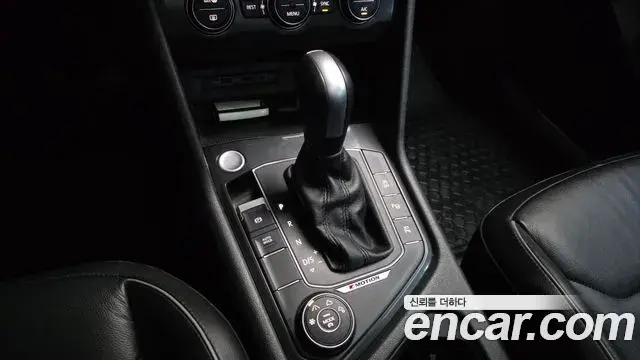 Volkswagen Tiguan 2020 — ფოტო 2/20