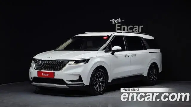 Kia Carnival 2023 — Фото 1/20