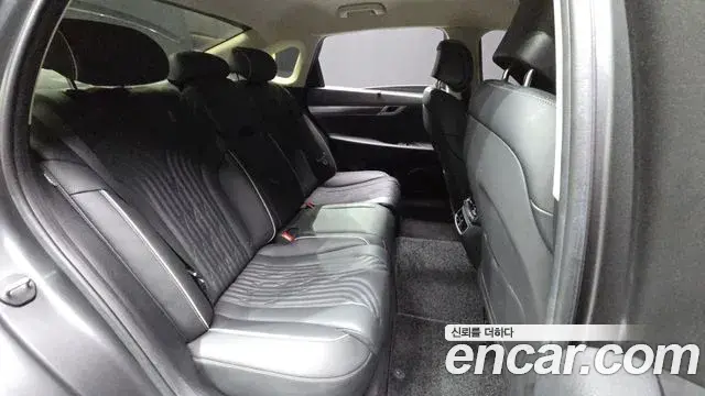 Genesis Electrified G80 2021 — Photo 12/20