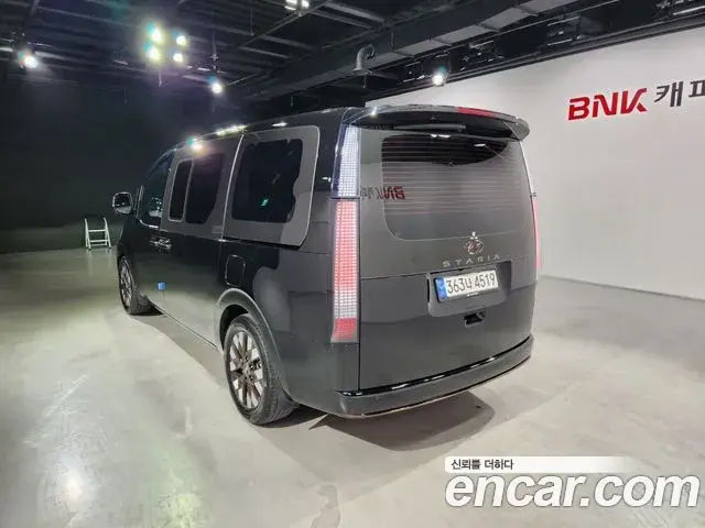 Hyundai Staria 2022 — Photo 4/20