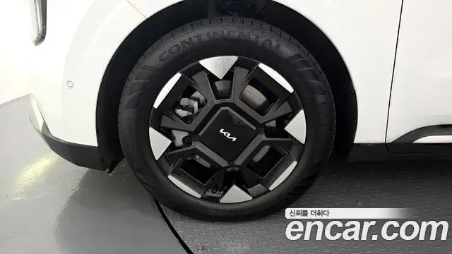 Kia Carnival 2024 — Photo 5/20