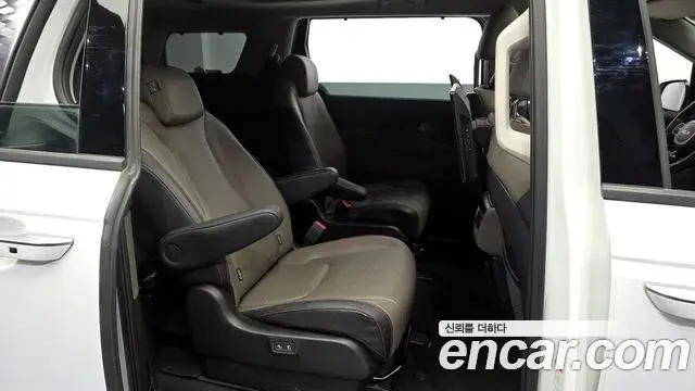 Kia Carnival 2024 — Photo 12/20