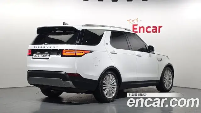 Land Rover Discovery 5 2019 — Photo 2/20