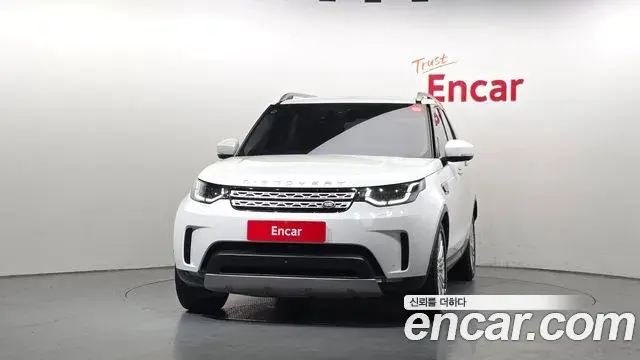 Land Rover Discovery 5 2019 — Photo 3/20