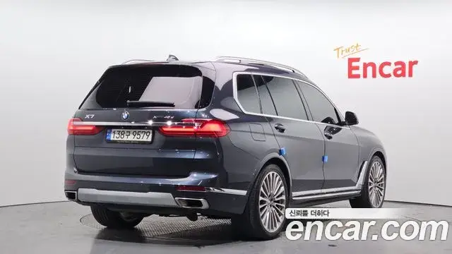 BMW X7 2022 — Фото 2/20