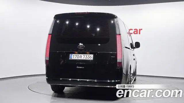 Hyundai Staria 2022 — Фото 4/20