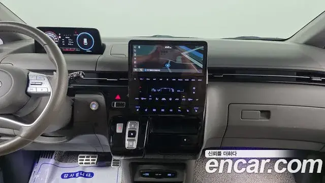 Hyundai Staria 2022 — Фото 16/20