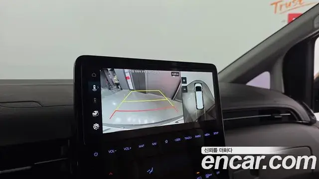 Hyundai Staria 2022 — Фото 17/20